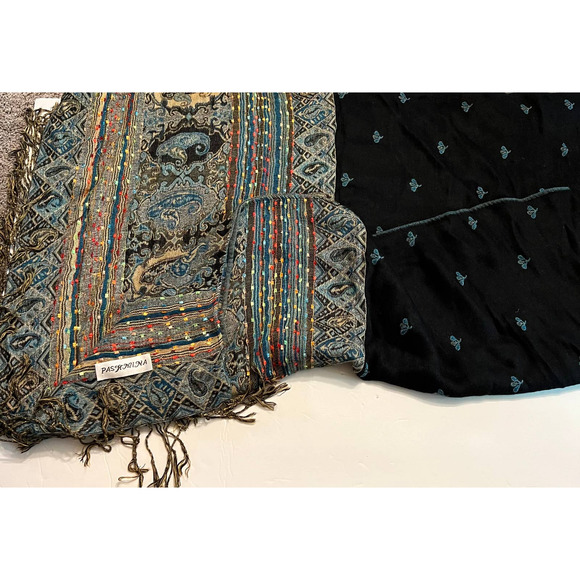 Boho Fringe Scarf Paisley Print Woven Pattern Two Pattern Long Scarf 70 Inch - Picture 4 of 5